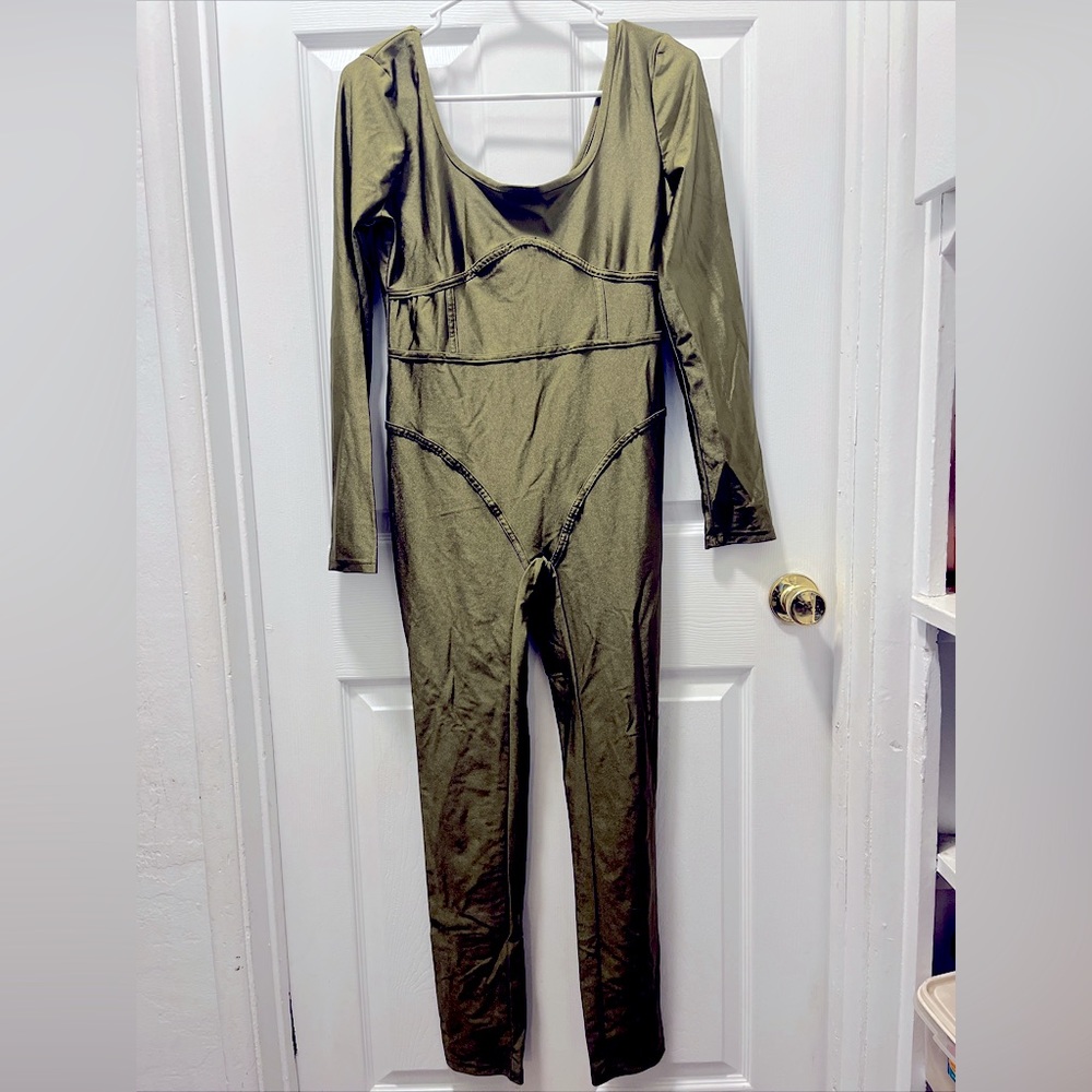 Jump suit sz L long sleeve nylon spandex pull on Women’s cat Bodysuit  Olive